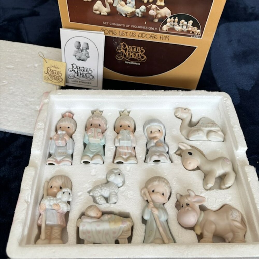Precious Moments 1982 "E2395" "Set Of  (11)" "Come Let Us Adore Him"  In Box